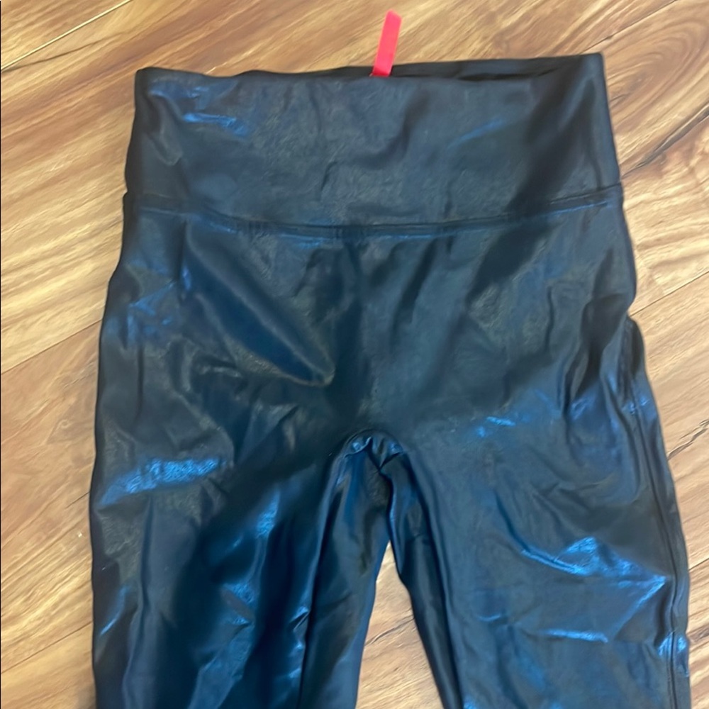 Spanx Black sheen texture leggings kids size L